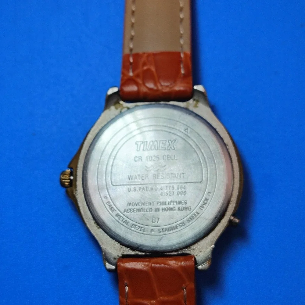 Vintage 1994 Timex 33mm Mens Quartz Field Watch Leather Band Indiglo Not Working